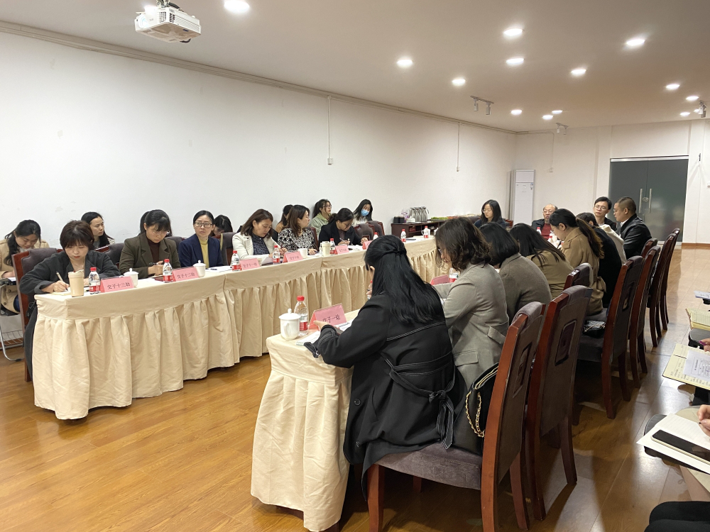 专家“把脉” 助力科研--金牛交子幼儿园课题推进会